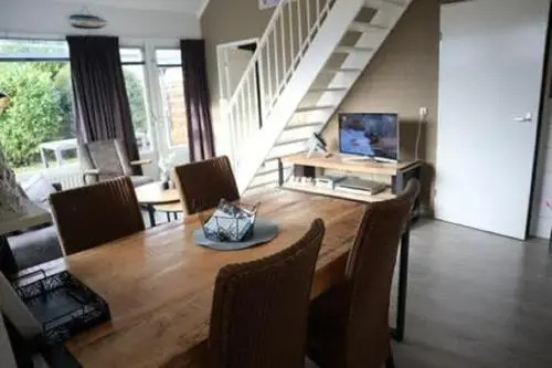 Kustverhuur, Park Schoneveld, Duinroos 123