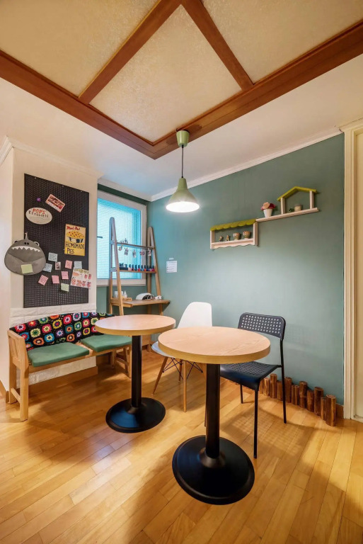 Beauty in Guesthouse (Female Only)
