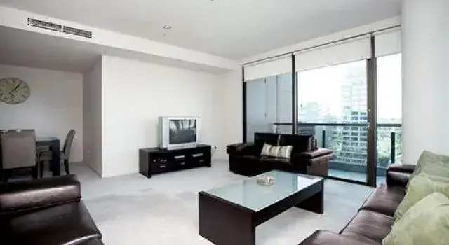 Astra Apartments - St Kilda Rd