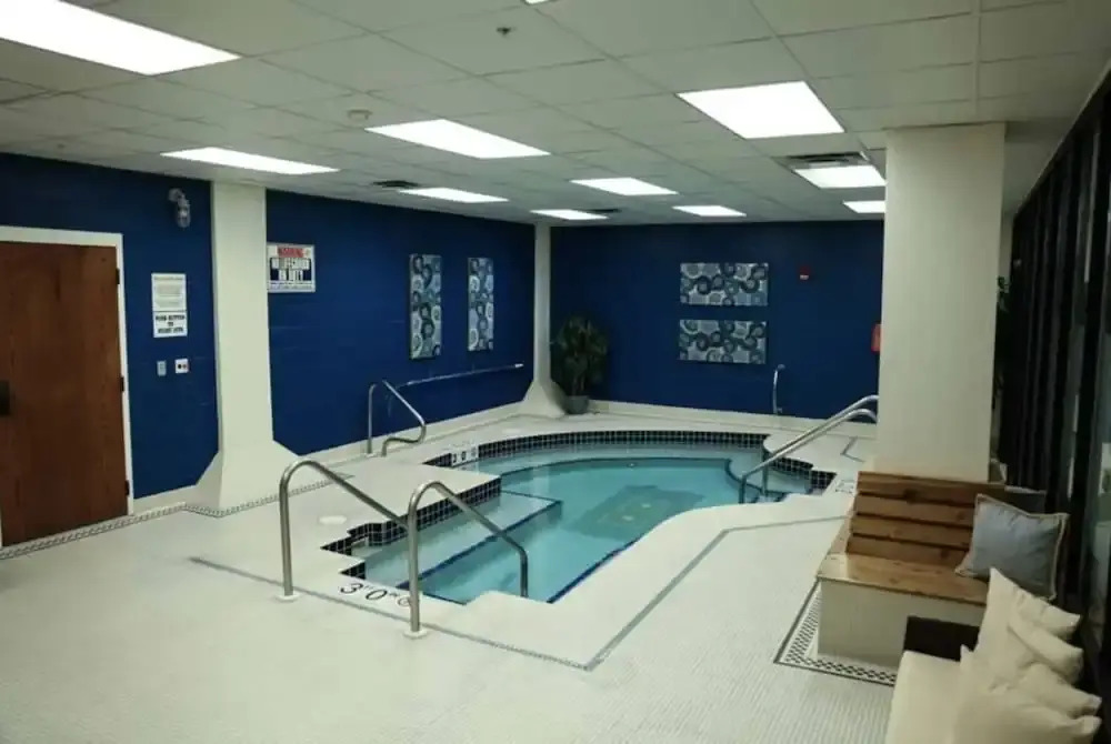 2 BR Weston Apt by Frontdesk