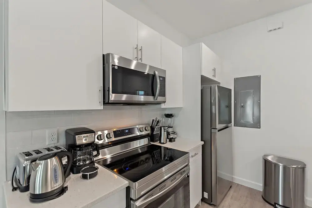 Harmony Haven - Boutique Townhome at Azur Resort Near Disney by Shine Villas