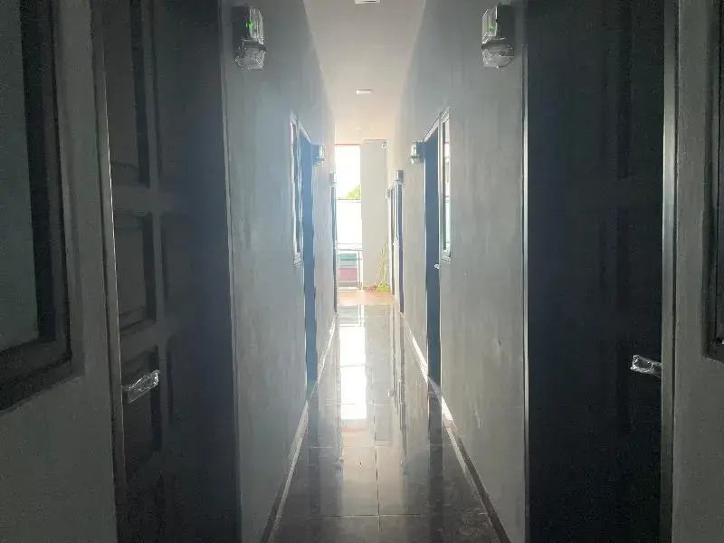 OYO 90527 Homestay 81 Baloi - A