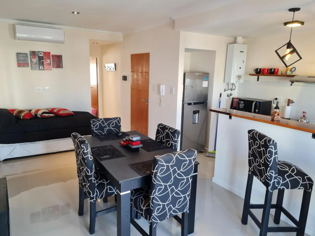 Confort Platense departamento con cochera