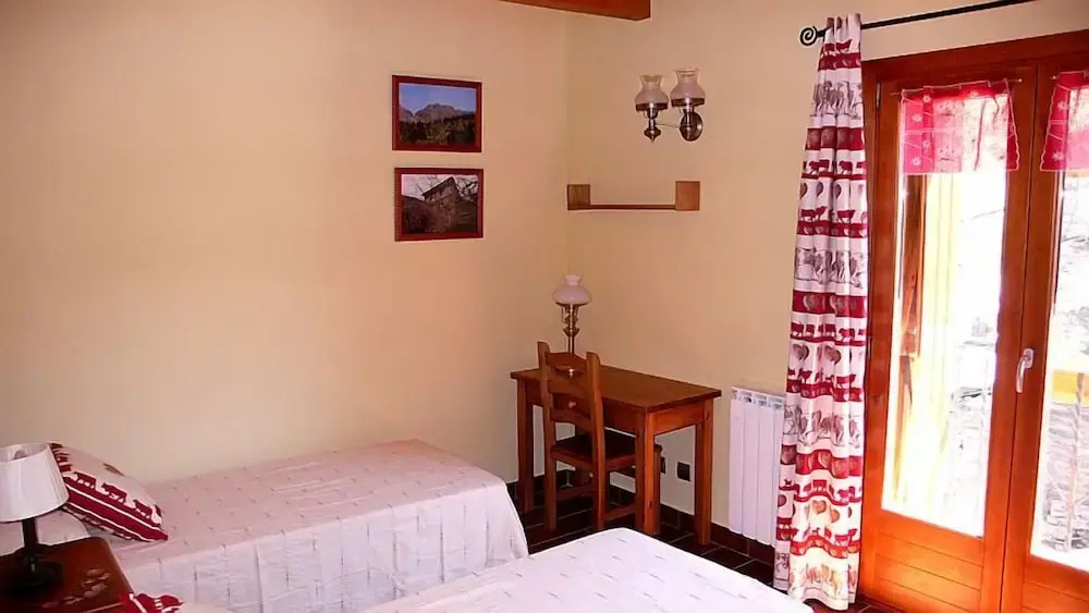 Aparthotel Spa Areu