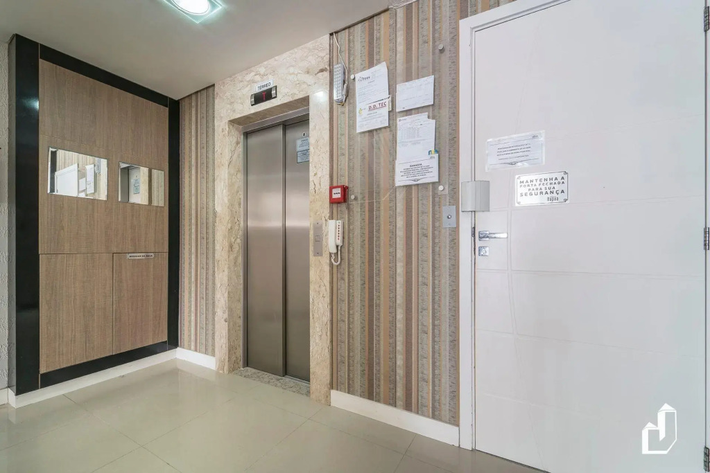 Apartamento Com 03 Dormitórios