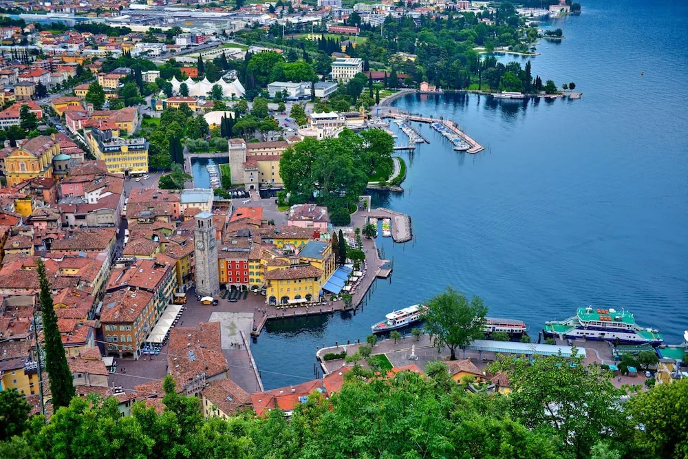 Riva's Rooftop Retreat