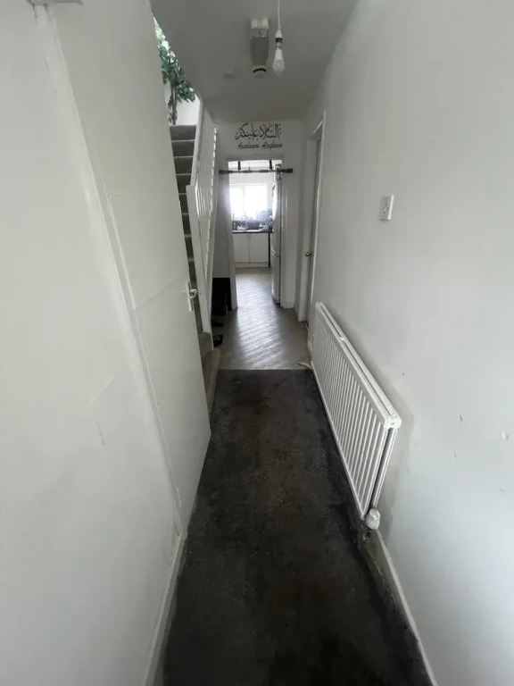London Blissful Retreat - 4 Bedroom House