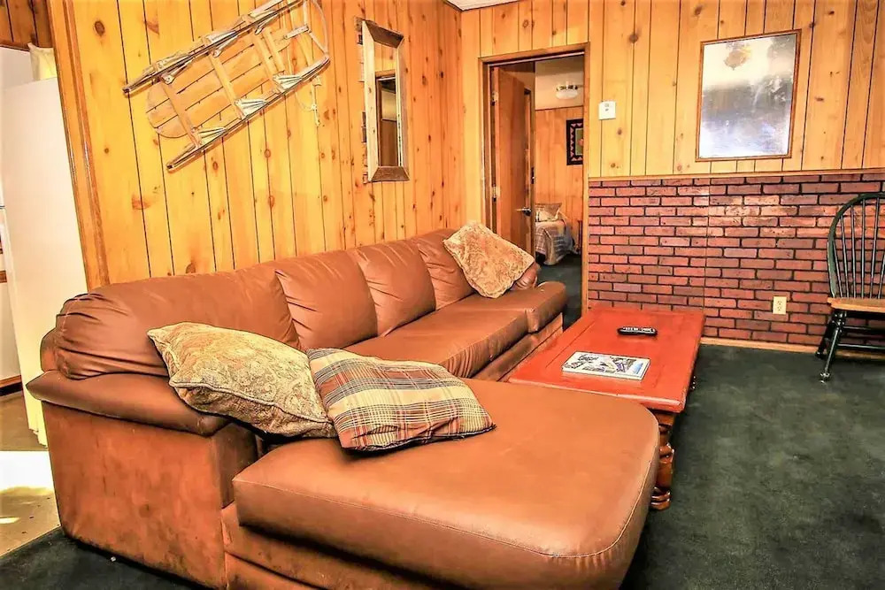 Twin Pines Family Cabin by Big Bear Vacations