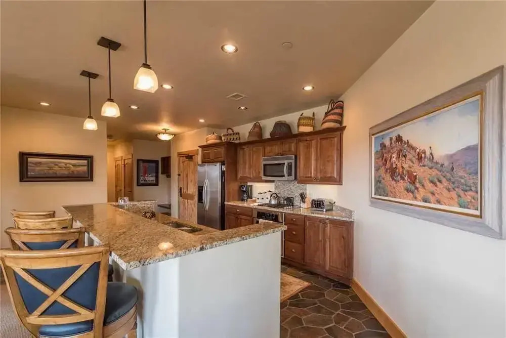 6302 Bear Lodge, Trappeur's Crossing Apartment 3