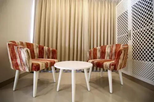 Hotel Ratangarh Palace