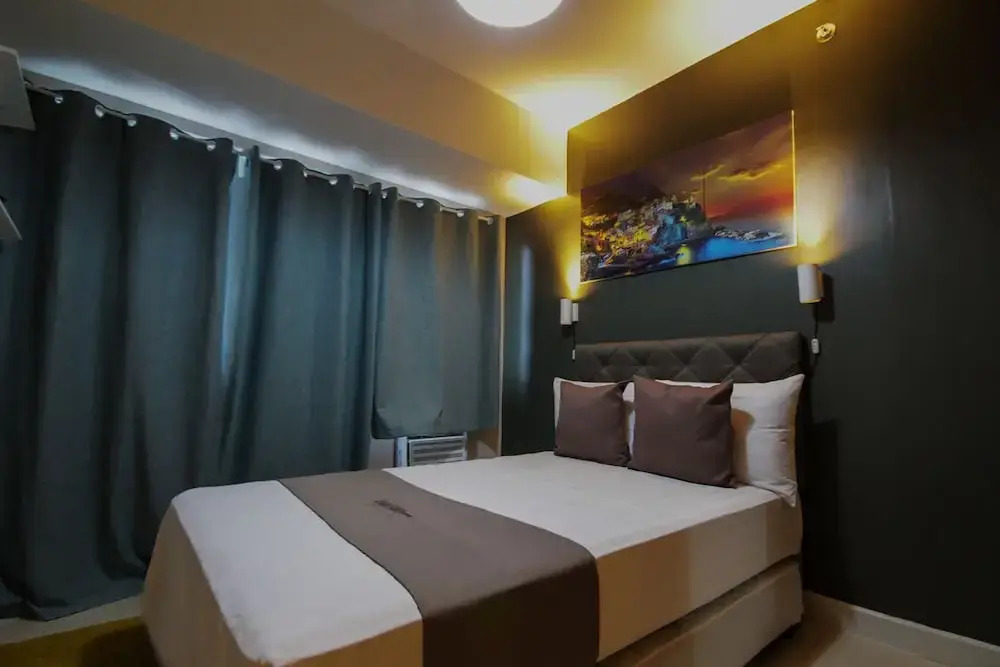 Acellynes Suites at The Residences at Commonwealth by Century