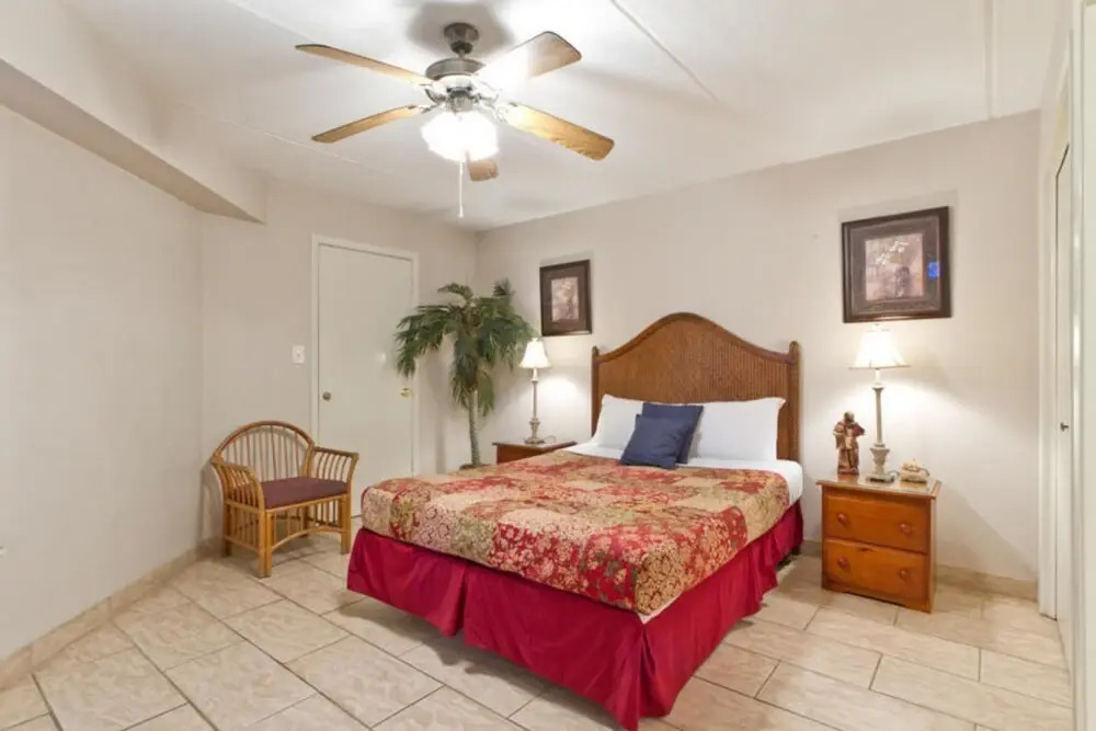 Saida IV Condominium 702