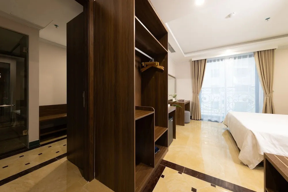 Nature Hanoi Hotel