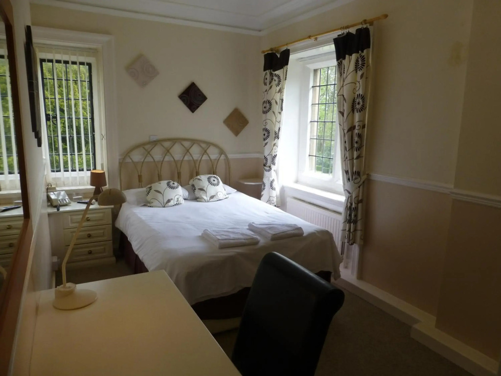 Maes Manor Country Hotel