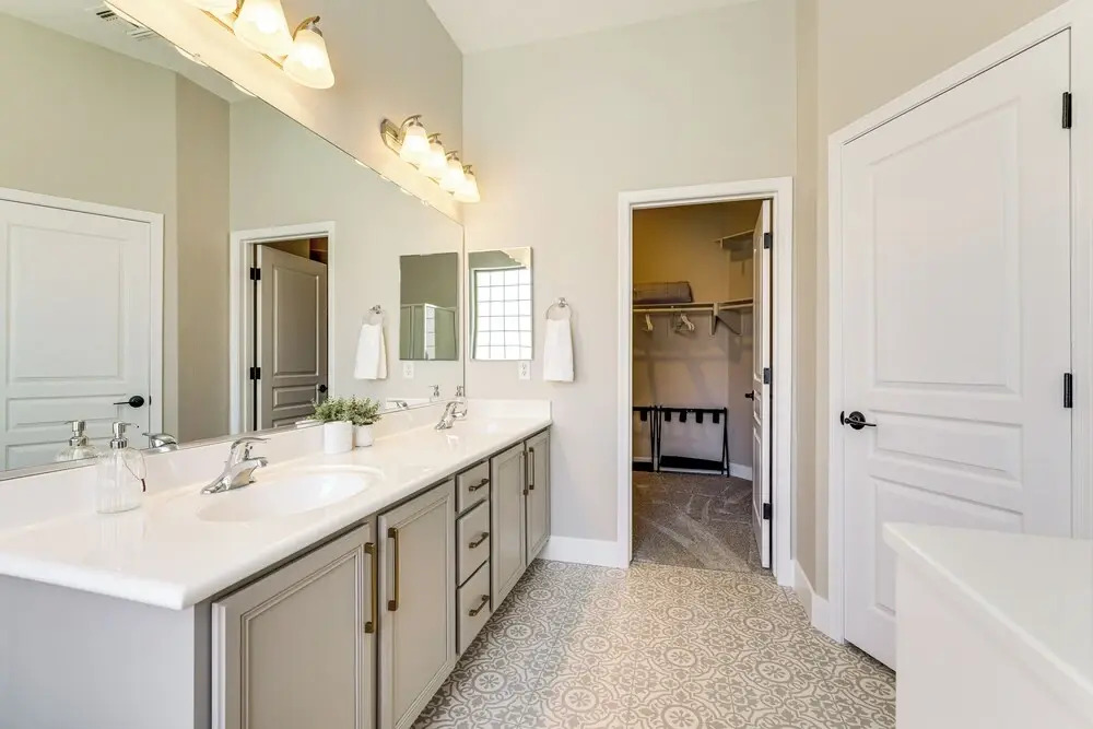 Fenced Pool & Patio: Newly Updated Surprise Home