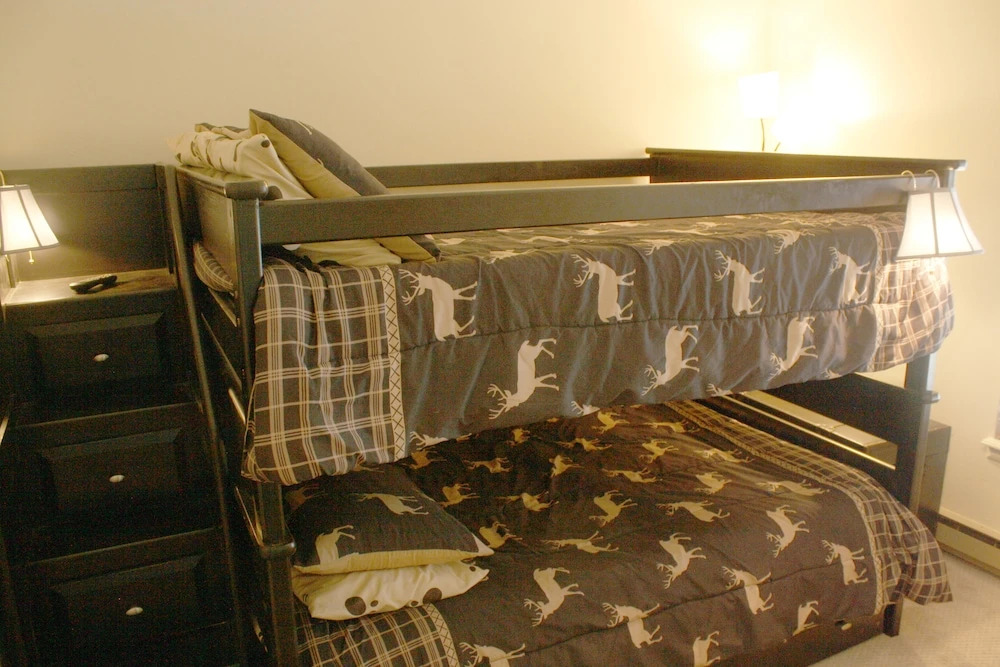 Victorian Gables G By Peak Property Management