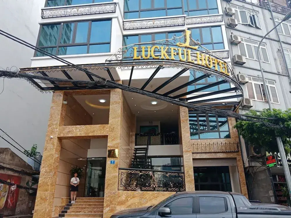 Luckful Hotel