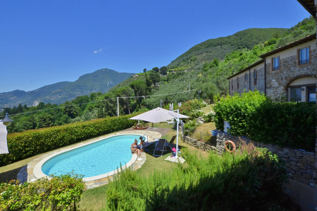 Alloro Grillo in Camaiore