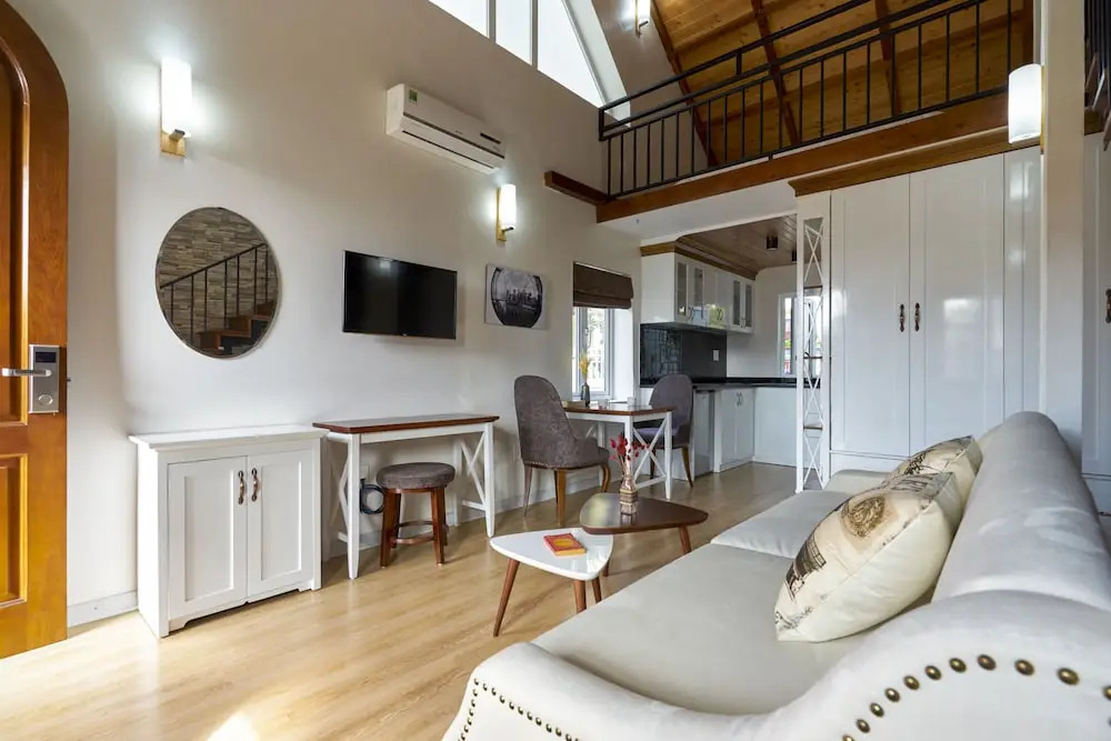 Little Colmar - Homestay & Pottery Studio