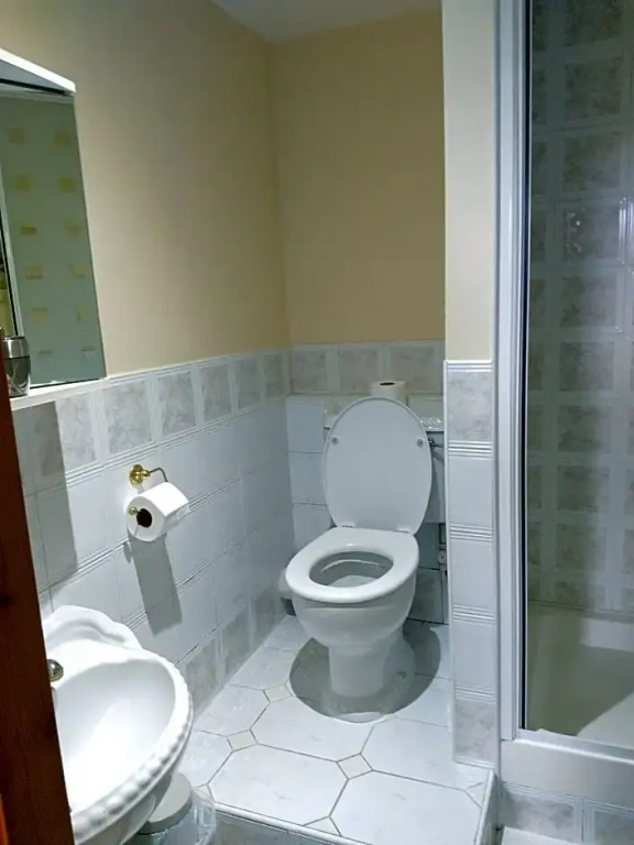 Hollingworth Lake Guest House Room Only Accommodation