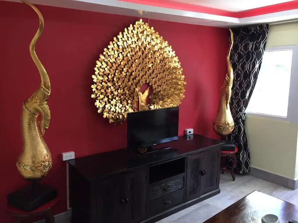 Fong Kaew and Baan Nang Fa Guesthouse