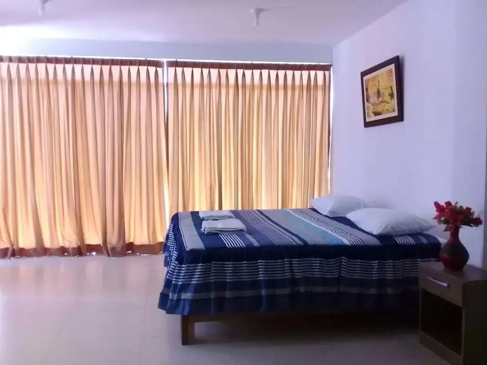 Peru Hosting De Punta Sal