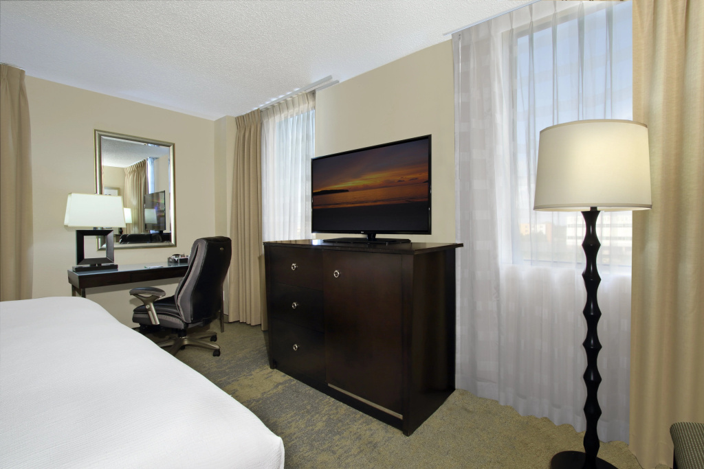 Holiday Inn Metairie New Orleans by IHG