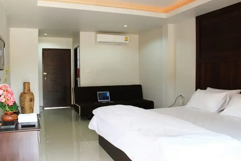 OYO 844 the Leaf Hotel