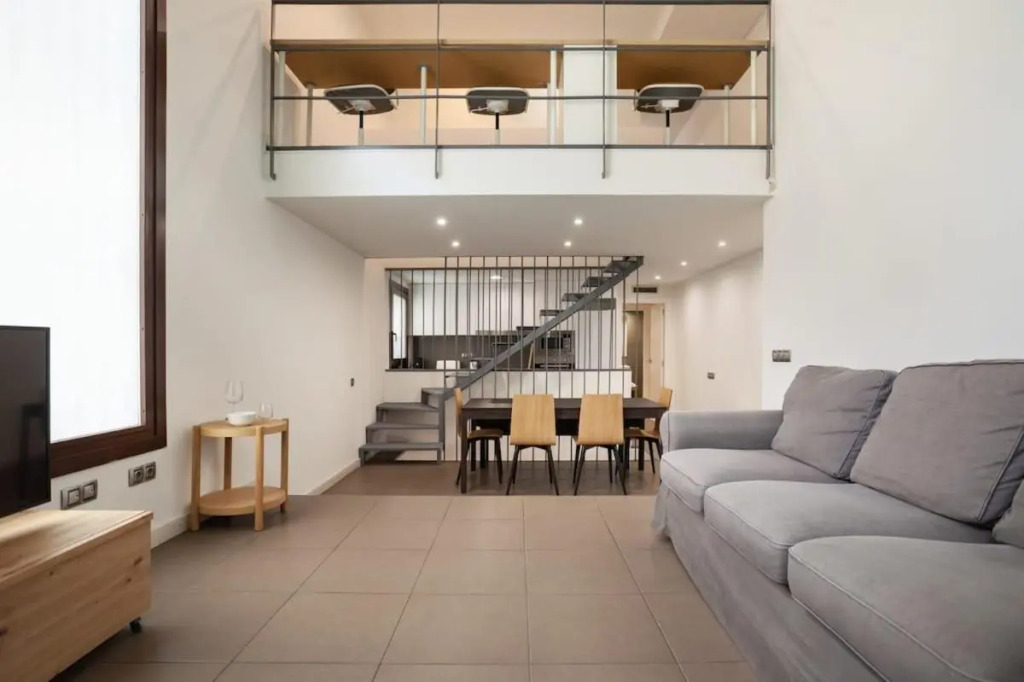 Modern and bright House in the city centre