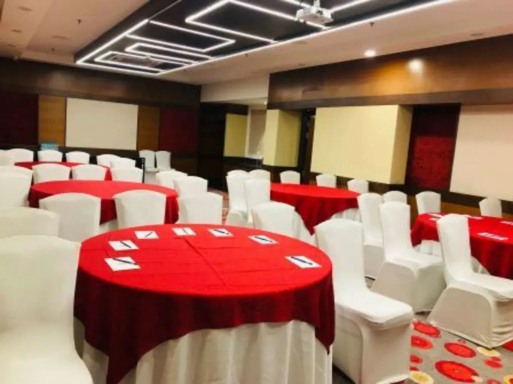 Nirwana Hometel Jaipur- A Sarovar Hotel