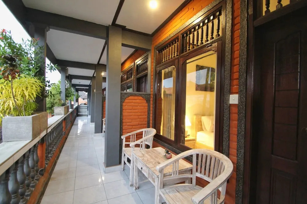 Happy Monkey Hostel
