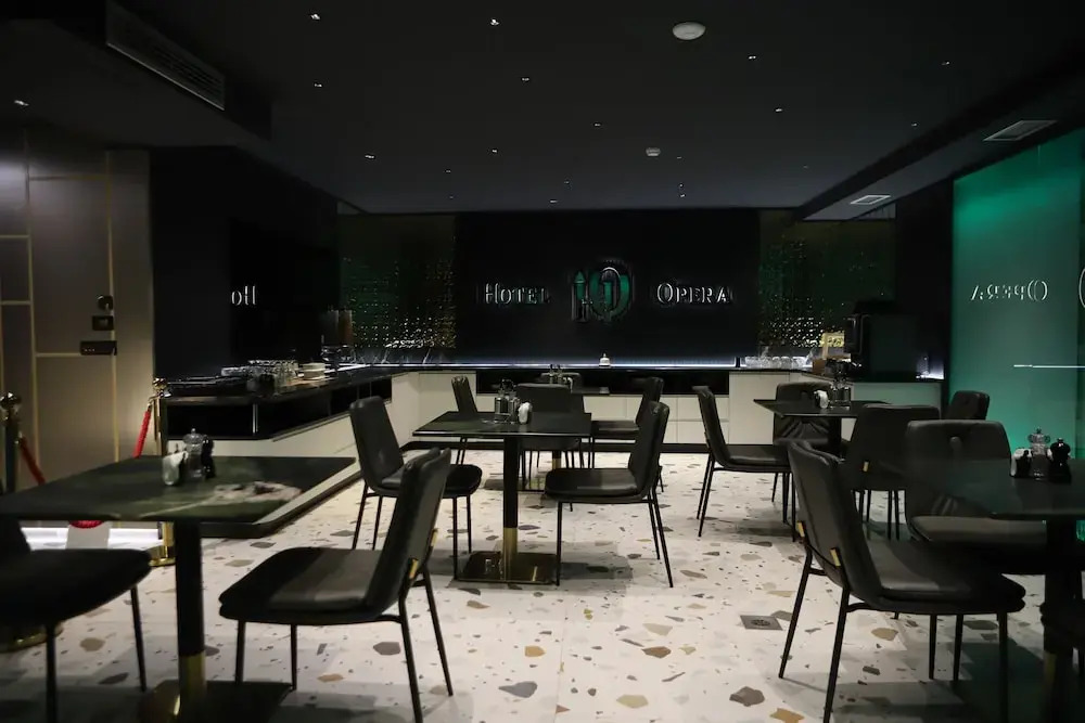Hotel Opera