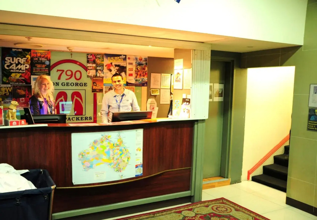 790 on George Backpackers