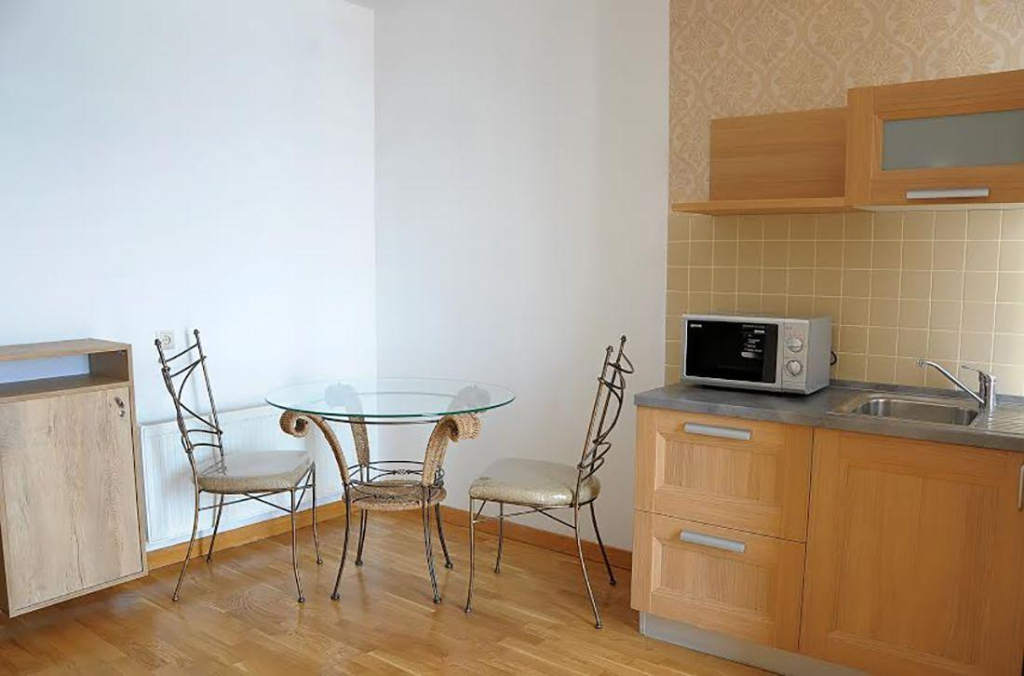 Confiant Hotel