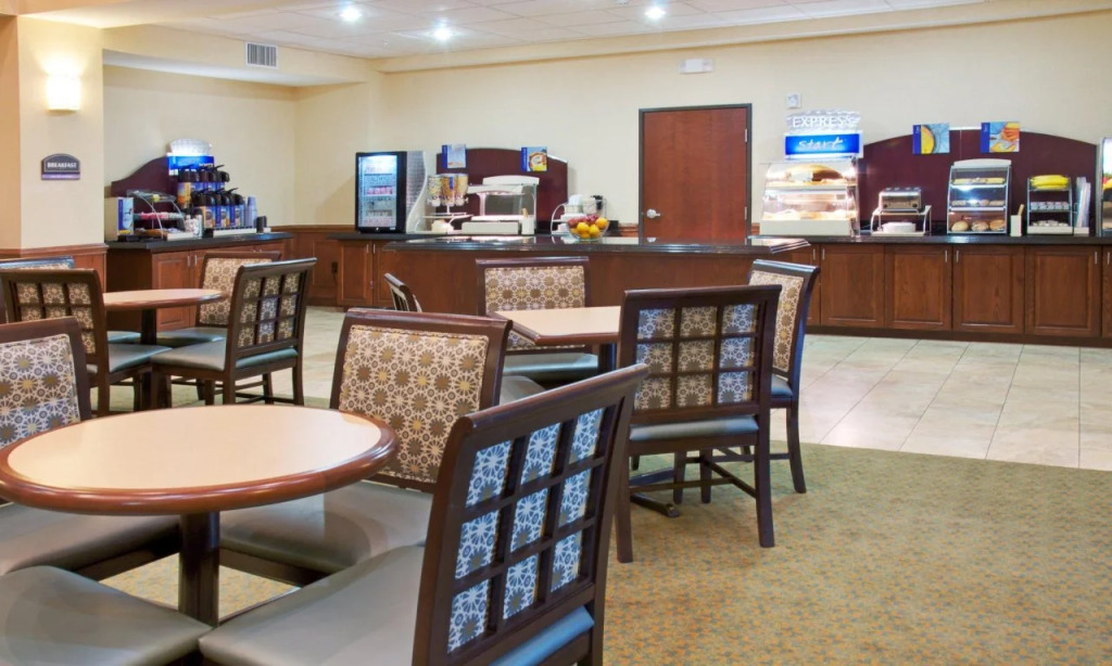 Holiday Inn Express Hotel & Suites Lufkin South by IHG