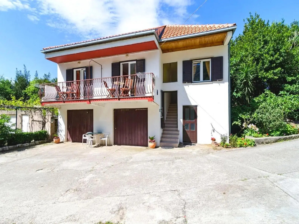 Apartments Tabain