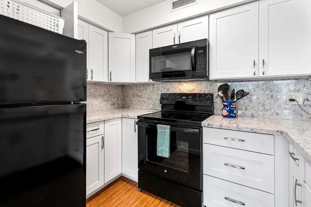 Great Location Close to ocean Central AC