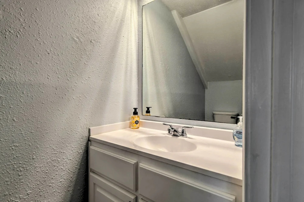 Walk to Beach: Modern PCB Townhome w/ Patio