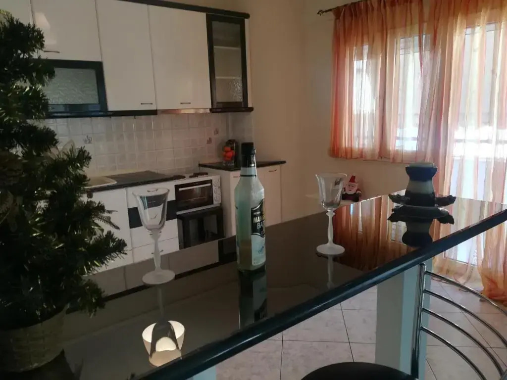 2nd Floor Apartment In Volos