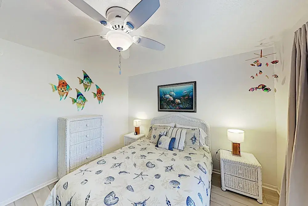 New Listing! Remodeled W/ Pool, Pier, Tennis 3 Bedroom Condo