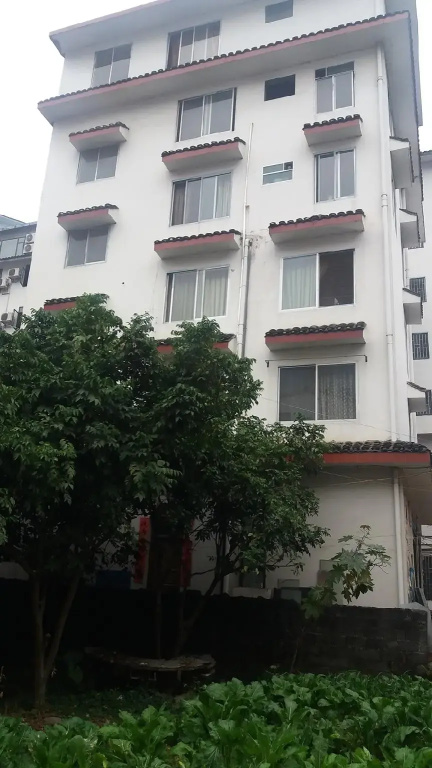 Bai Jia Le Theme Hotel