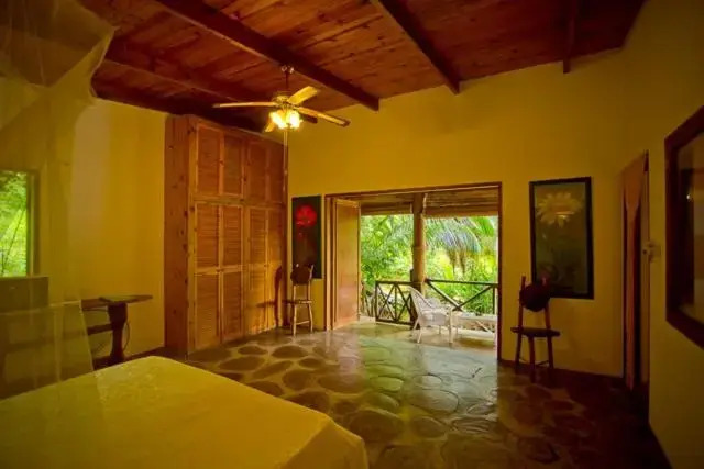 Coté Sud - Unique Villa & Bungalows Intendance Road