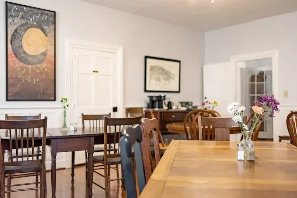 Meadows Inn