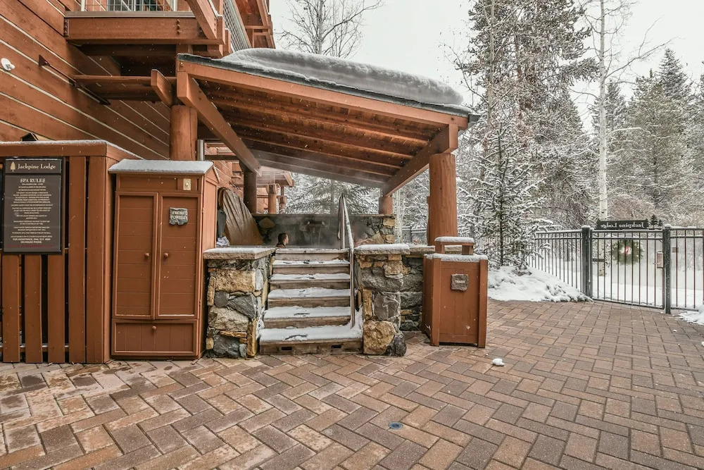 Jack Pine 8008 by SummitCove Vacation Lodging