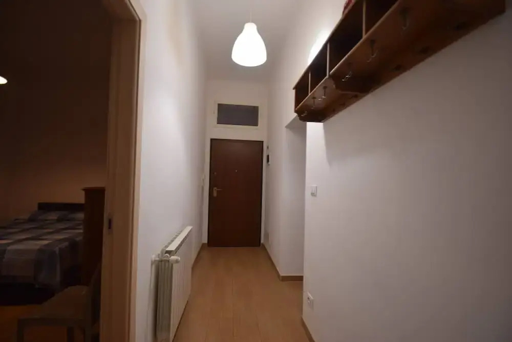 Vicino Ospedale E Aeroporto Num92867