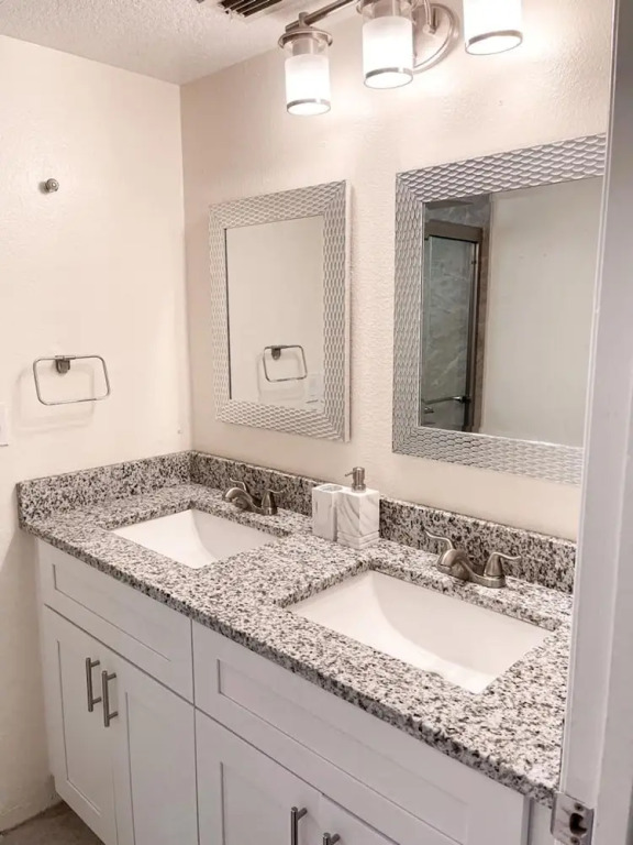 Luxury Condo Apartment Near Disney Universal 12