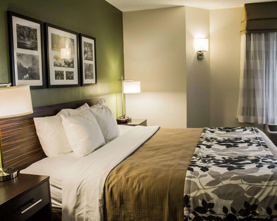 Отель Suburban Studios Johnstown - Richland Town Center