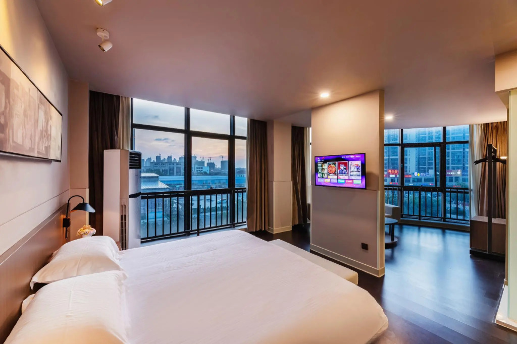 Jinjiang Inn Select Suzhou Shengze Sunhuxilu Hotel