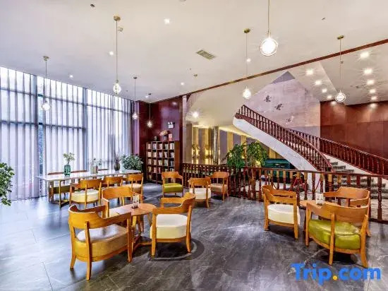 QingYiWuJia Hotel