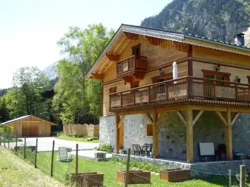 Apartment Agréable rez de jardin dans beau chalet